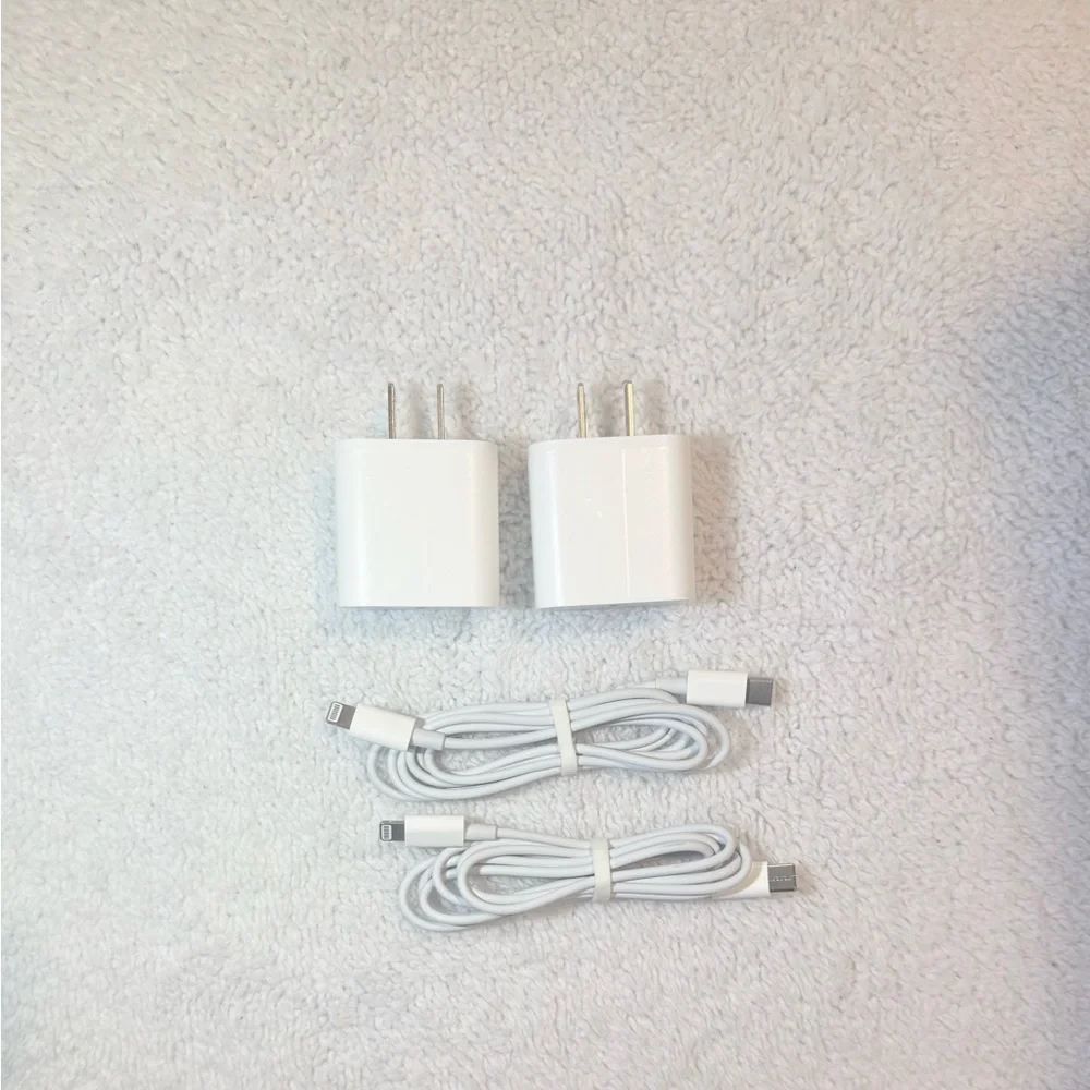 Pack of 3 Fast Charging Chargers (20W USB-C + Lightning Cable) New In Box